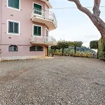 - Alveare Sul Blue * Lerici