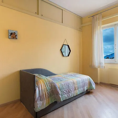 - Alveare Sul Blue Lerici