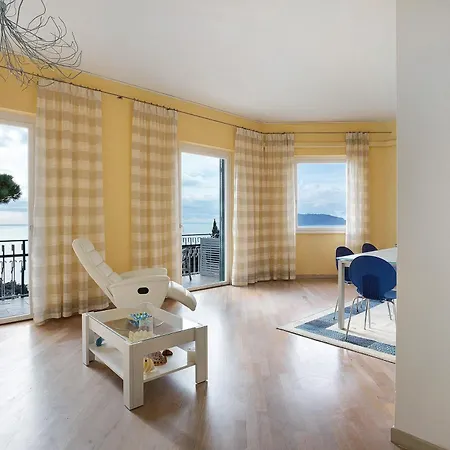 - Alveare Sul Blue * Lerici